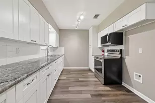 12002 Hillcroft Ave, Houston, TX 77035 - Photo 9