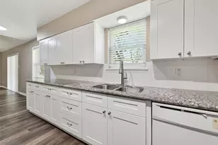 12002 Hillcroft Ave, Houston, TX 77035 - Photo 11