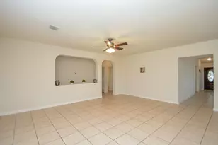 15318 Marlowe Grove Dr, Sugar Land, TX 77498 - Photo 11