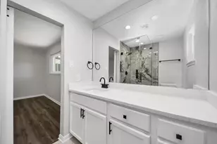 10602 Raydell Dr, Houston, TX 77031 - Photo 11