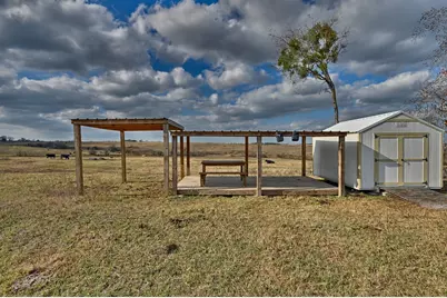 6921 Schulz Lane, Bleiblerville, TX 78931 - Photo 33