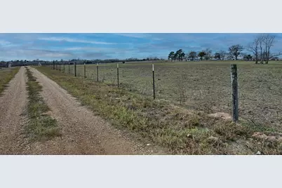 6921 Schulz Lane, Bleiblerville, TX 78931 - Photo 9