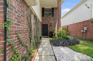 807 Oak W Dr, Houston, TX 77073 - Photo 3
