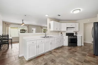 807 Oak West Drive, Houston, TX 77073 - Photo 9