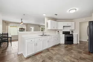 807 Oak W Dr, Houston, TX 77073 - Photo 9