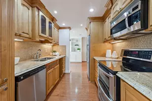 49 Briar Hollow Ln, Houston, TX 77027 - Photo 11