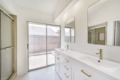 1710 Linfield Way, Houston, TX 77058 - Photo 23