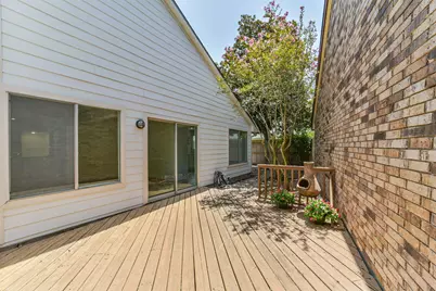 1710 Linfield Way, Houston, TX 77058 - Photo 33
