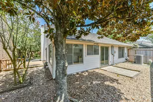 1710 Linfield Way, Houston, TX 77058 - Photo 35