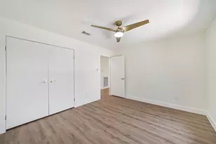 1710 Linfield Way, Houston, TX 77058 - Photo 21