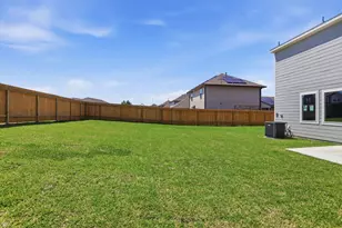 8202 Blooming Meadow Ln, Houston, TX 77016 - Photo 7