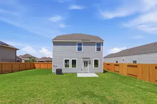 8202 Blooming Meadow Ln, Houston, TX 77016 - Photo 9