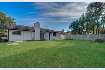 17114 Barcelona Drive, Friendswood, TX 77546 - Photo 31