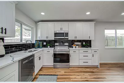 17114 Barcelona Drive, Friendswood, TX 77546 - Photo 13