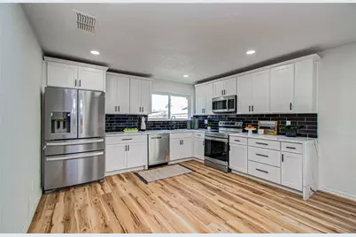 17114 Barcelona Drive, Friendswood, TX 77546 - Photo 11