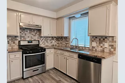 80 Fallenstone Drive, The Woodlands, TX 77381 - Photo 7