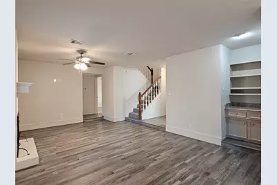 80 Fallenstone Drive, The Woodlands, TX 77381 - Photo 3