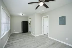 1101 Demolay St, La Marque, TX 77568 - Photo 9