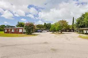 1101 Demolay St, La Marque, TX 77568 - Photo 3
