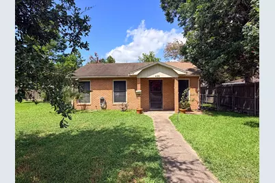 408 S Brewer Street, Navasota, TX 77868 - Photo 1