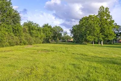 906 E Archer Road, Baytown, TX 77521 - Photo 3