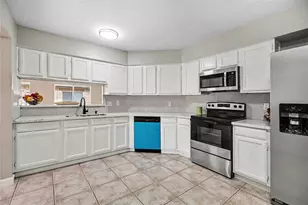 16726 Frigate Dr, Friendswood, TX 77546 - Photo 11