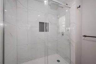 6058 Lyndhurst Dr, Houston, TX 77033 - Photo 27