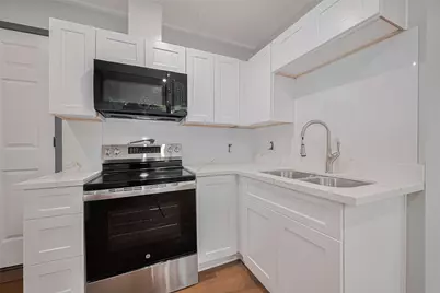 6058 Lyndhurst Drive, Houston, TX 77033 - Photo 23