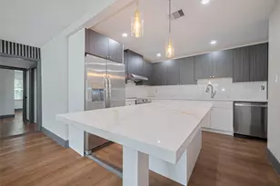 6058 Lyndhurst Dr, Houston, TX 77033 - Photo 13