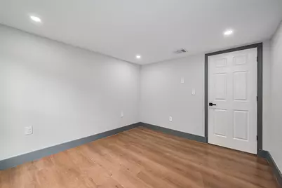 6058 Lyndhurst Drive, Houston, TX 77033 - Photo 29