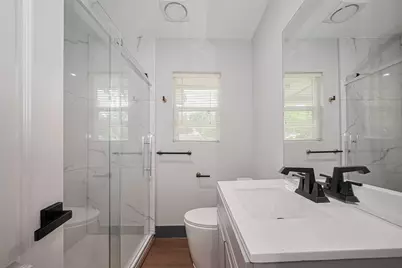 6058 Lyndhurst Drive, Houston, TX 77033 - Photo 35