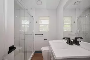 6058 Lyndhurst Dr, Houston, TX 77033 - Photo 35