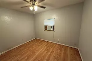 4214 Kinne St, Bacliff, TX 77518 - Photo 7