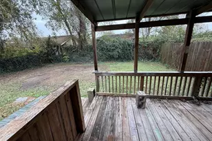 4214 Kinne St, Bacliff, TX 77518 - Photo 9