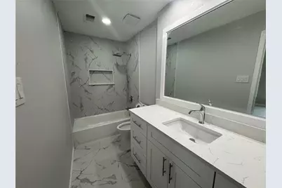 2218 S Ferrisburg Court, Sugar Land, TX 77478 - Photo 9