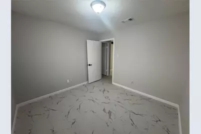 2218 S Ferrisburg Court, Sugar Land, TX 77478 - Photo 15