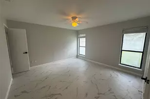 2218 S Ferrisburg Ct, Sugar Land, TX 77478 - Photo 7