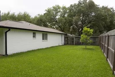 1204 Osborne Drive, Friendswood, TX 77546 - Photo 11