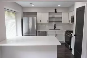 1204 Osborne Dr, Friendswood, TX 77546 - Photo 9