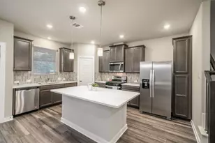 8209 Rising Stream Dr, Houston, TX 77063 - Photo 13