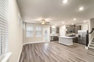 8209 Rising Stream Dr, Houston, TX 77063 - Photo 9