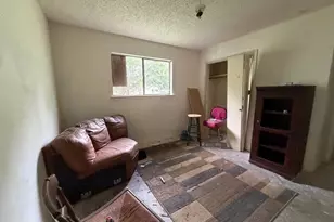 1300 Lois St, Bay City, TX 77414 - Photo 5