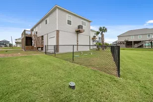 991 Seadrift Dr, Port Bolivar, TX 77650 - Photo 35