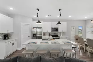 991 Seadrift Dr, Port Bolivar, TX 77650 - Photo 9