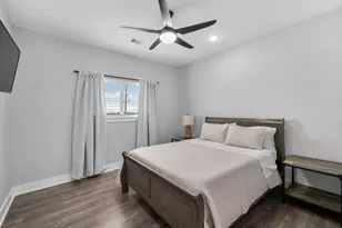 991 Seadrift Dr, Port Bolivar, TX 77650 - Photo 21