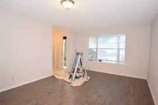 14239 Misty Meadow Ln, Houston, TX 77079 - Photo 3