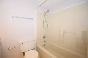 14239 Misty Meadow Ln, Houston, TX 77079 - Photo 19