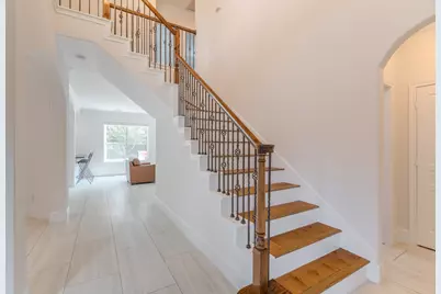 7 Stickley Court, The Woodlands, TX 77382 - Photo 5