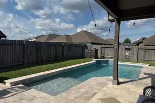 311 Shiraz Dr, Alvin, TX 77511 - Photo 3