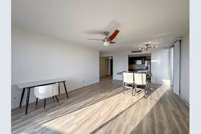 2016 Main Street #1502, Houston, TX 77002 - Photo 3